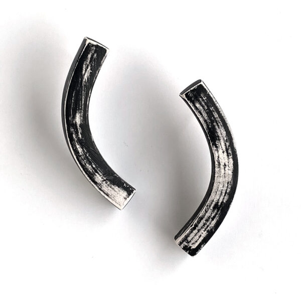 Black and white weathered arc earrings. Jane Pellicciotto