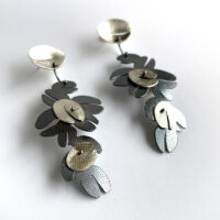 Flowing clover earrings. Jane Pellicciotto