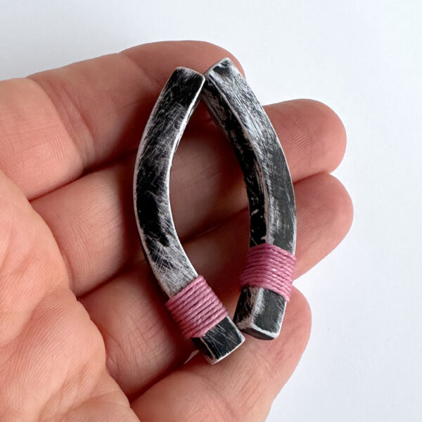Rustic modern black and white polymer clay arc earrings with colored linen thread. Jane Pellicciotto